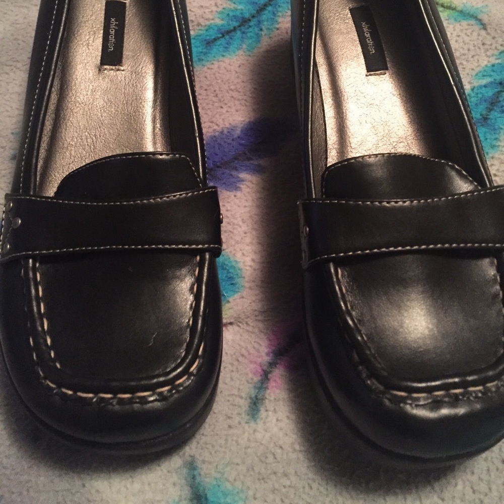 Black wedges